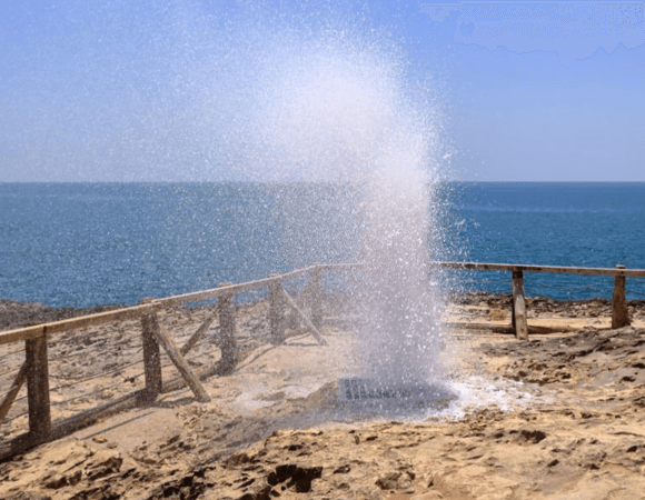 Blowholes at Mughsail Beach and West Salalah Tour